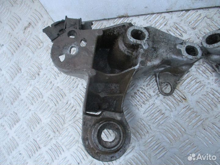 Кронштейн левый двигателя Audi A4 B5 1.6 ADP МКПП