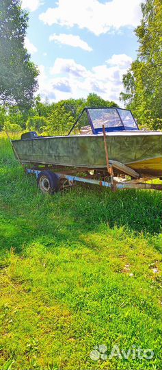 Моторная лодка Прогресс 4