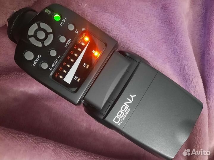 Вспышка yongnuo 560