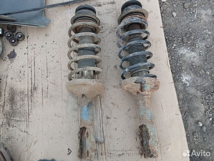 Передние стойки фольксваген пассат б3