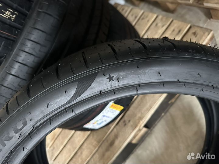 Pirelli P Zero PZ4 315/30 R23 и 275/35 R23 111Y