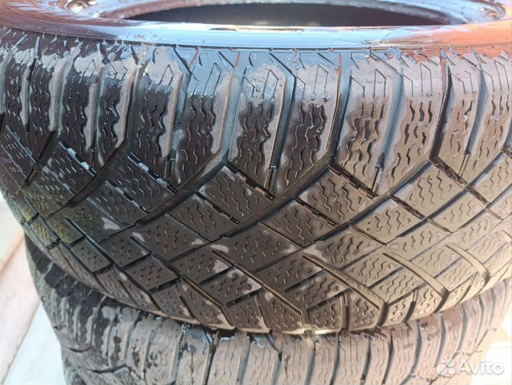 Continental ContiWorldContact 215/65 R17