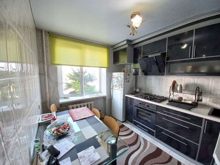 2-к. квартира, 52 м², 2/9 эт.