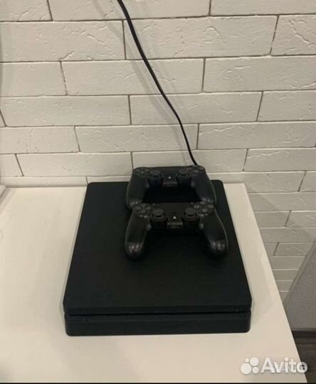 Sony playstation 4 slim