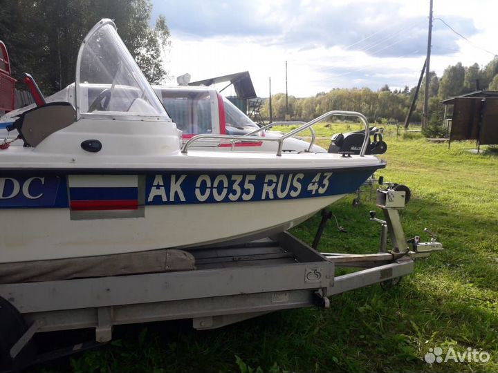 Лодка с жестким корпусом