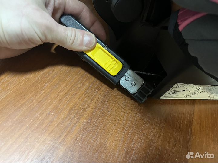 Детское кресло в авто