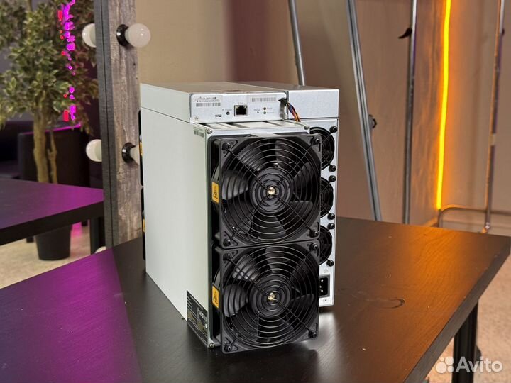 Antminer S21 200th (горячая новинка)