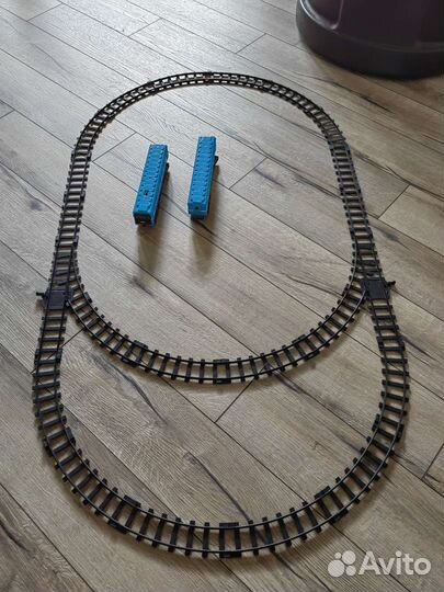 Железная дорога с вагонами метро