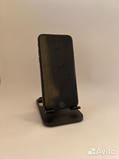 iPhone 7, 32 ГБ