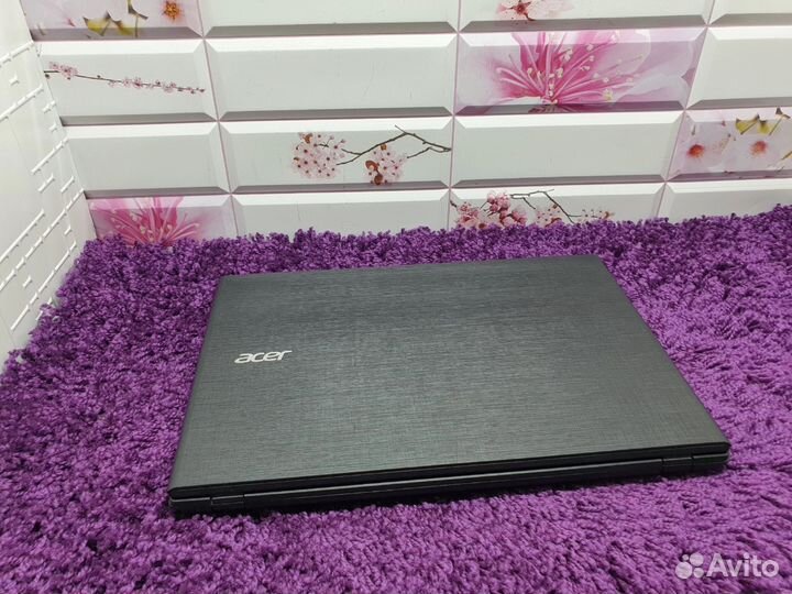 Acer i3 ssd240gb hdd 500gb GeForce 940m