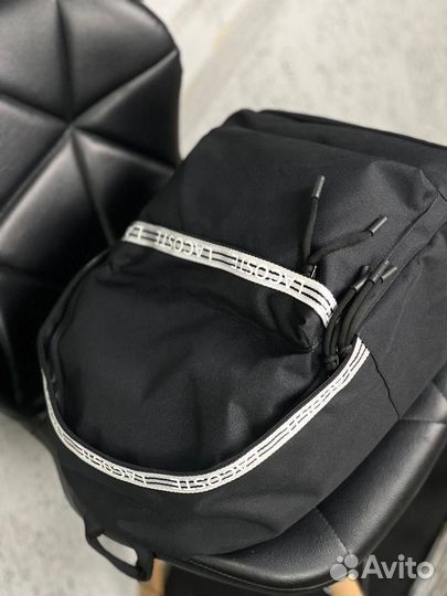 Рюкзак Lacoste