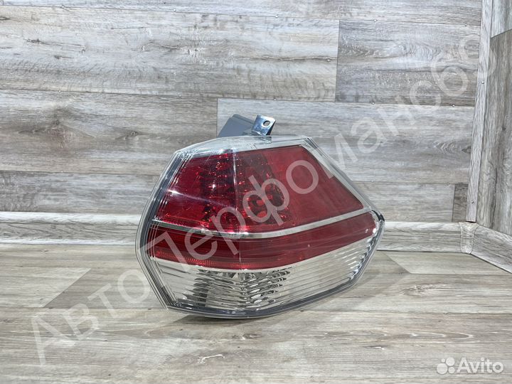 Фонарь правый внешний Nissan X-Trail T32 2013-2019