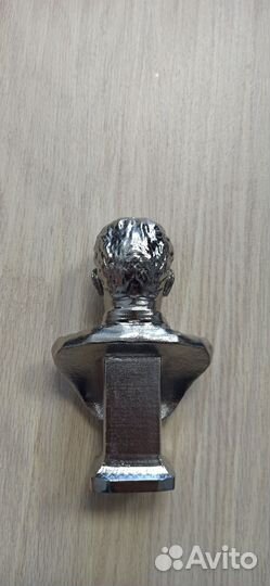 Бюст сталина