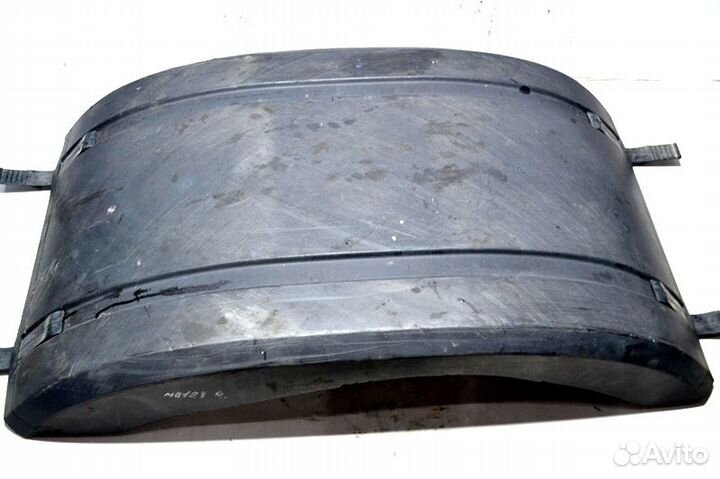 Крыло ведущего моста, верхнее правое mercedes-benz