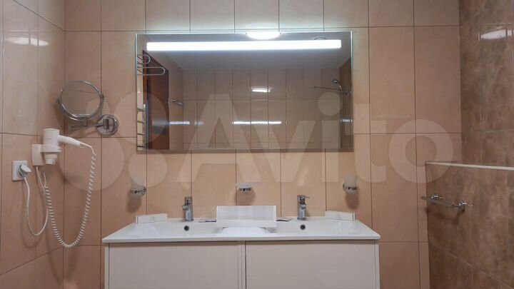 3-к. квартира, 108 м², 3/14 эт.