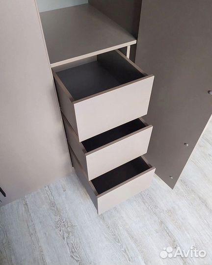 Встроенный шкаф