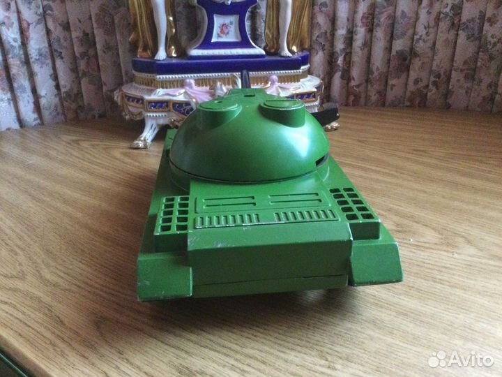 Танк Металлический большой. Стреляет. Клеймо СССР