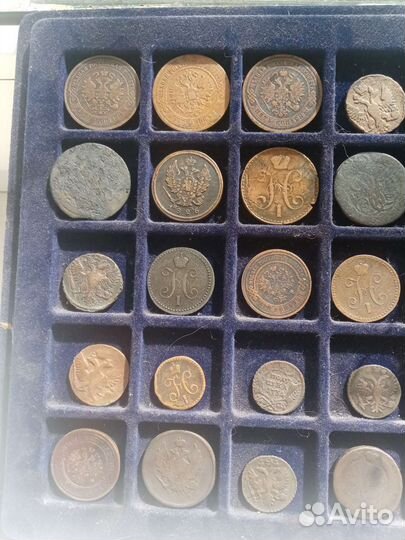 Продаю одним лотом