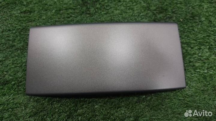 Крышка бардачка Ford Fiesta (CB1) 2009