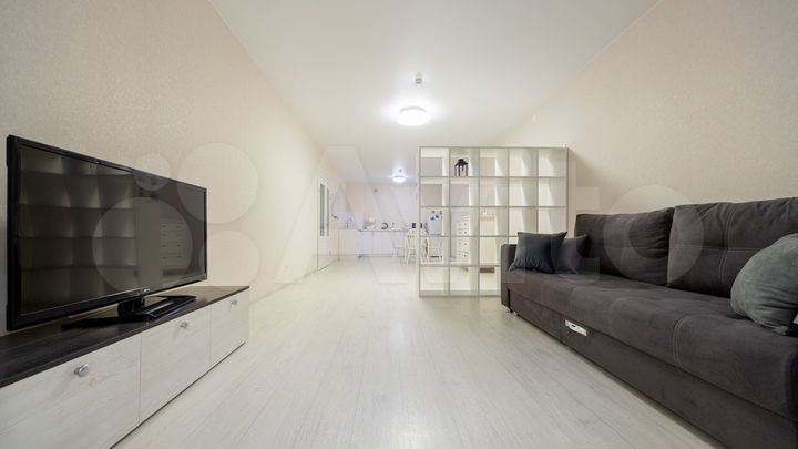 2-к. квартира, 74 м², 2/8 эт.