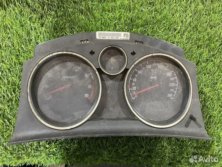 Панель приборов Opel Astra H