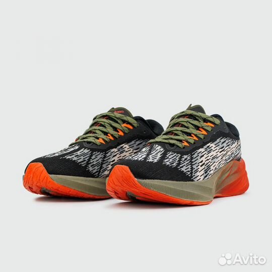 Кроссовки Asics Novoblast 3 TR Black Orange