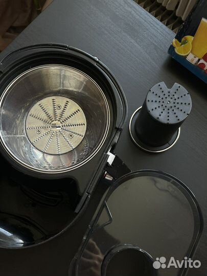 Соковыжималка новая