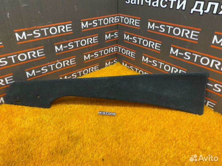 Накладка центральной консоли передняя правая Bmw