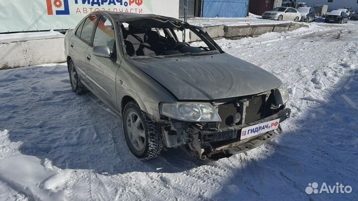 Обшивка стойки средней левой верхняя Nissan Almera