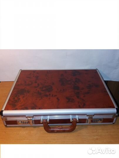 Набор ножей Millerhaus. в кейсе