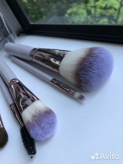 Набор кистей для макияжа с кёрлером