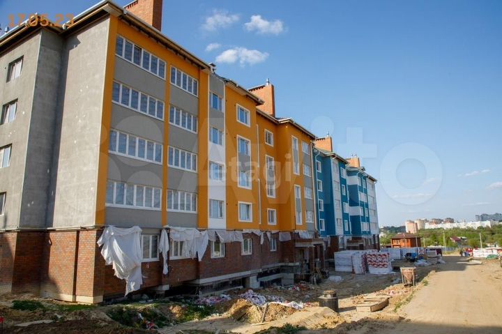 2-к. квартира, 67,8 м², 2/5 эт.