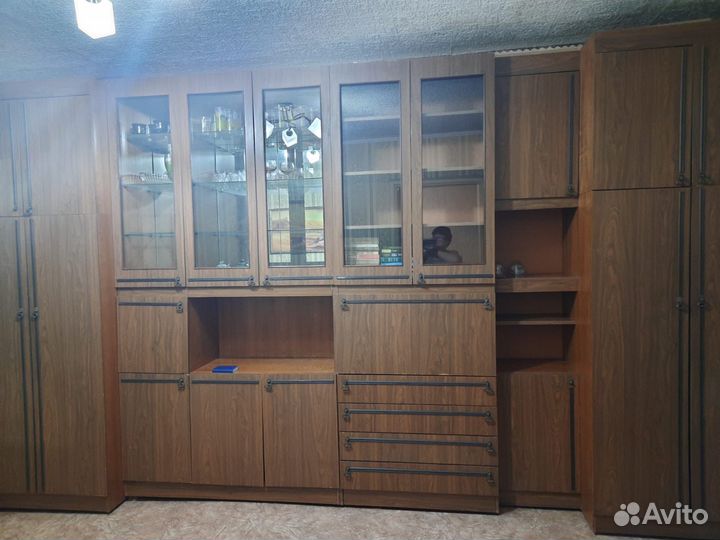 Стенка в гостиную