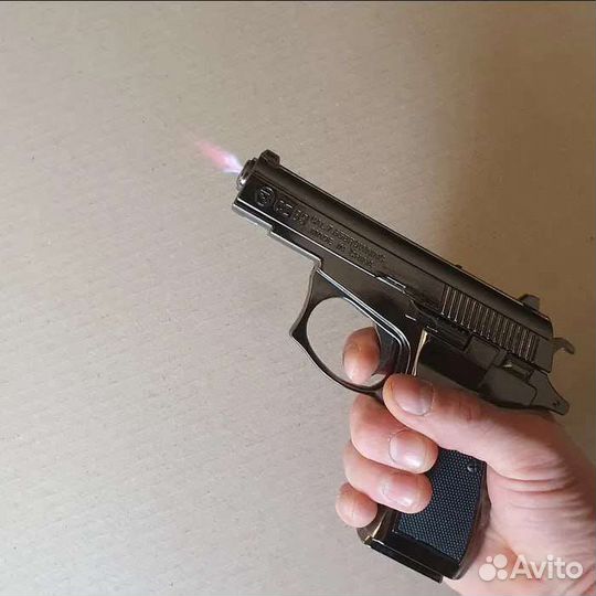 Пистолет из металла