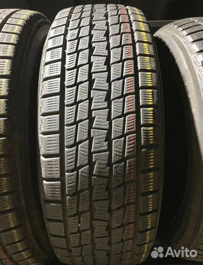 Goodyear Ice Navi SUV 225/65 R17 P