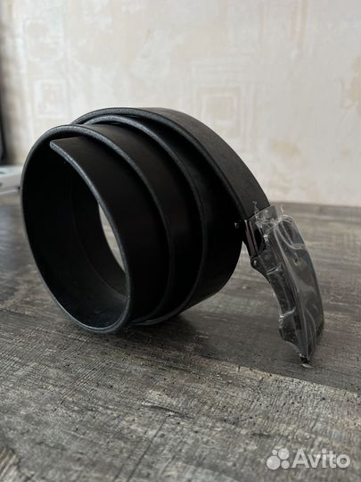 Мужской кожаный ремень