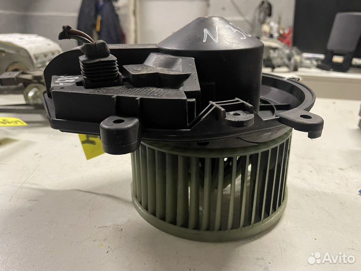 Моторчик отопителя Volkswagen Passat B5+ 2000-2005