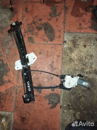 Стеклоподъемник передний правый Chrysler Neon 2