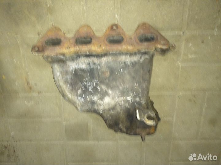 Коллектор выпускной Renault Megane III