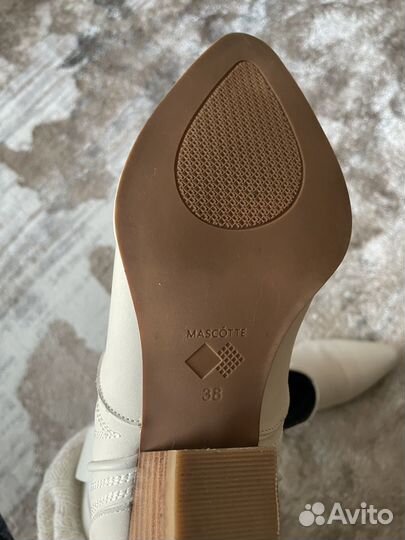 Казаки mascotte 38 белые