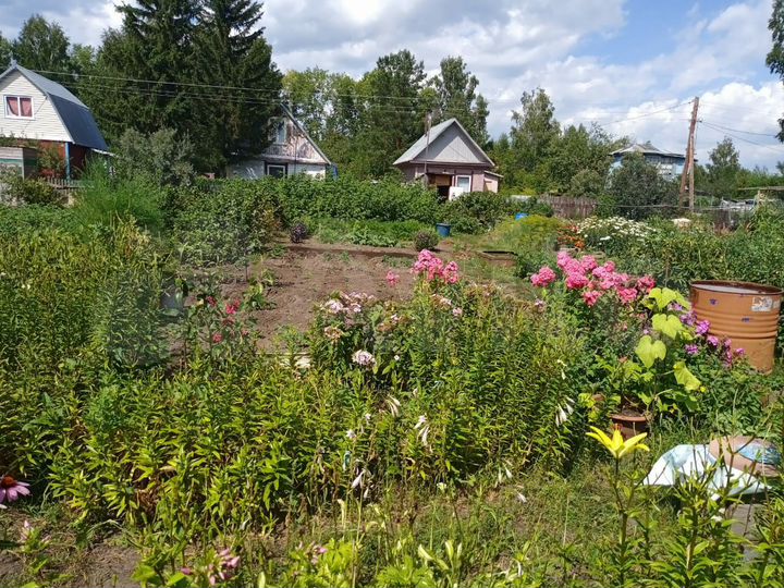 Дача 20 м² на участке 6,7 сот.