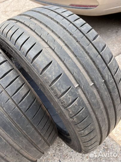 Michelin Pilot Sport 4 225/45 R17 и 245/40 R17 95Y