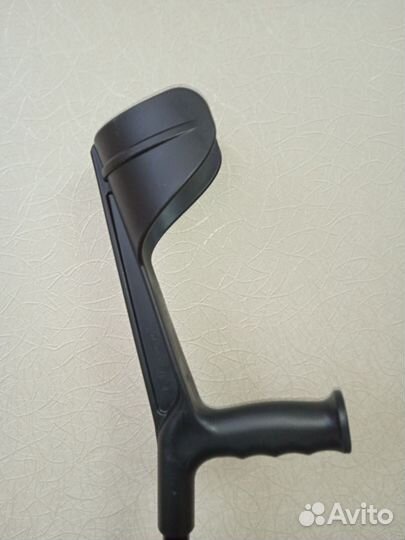 Костыль с опорой под локоть канадка