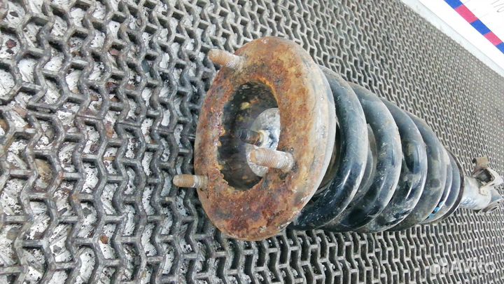 Стойка передняя Mitsubishi L200 4 (2006–2015)