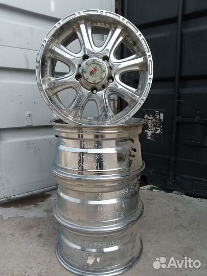 Комплект литых дисков R18 5x150 Toyota