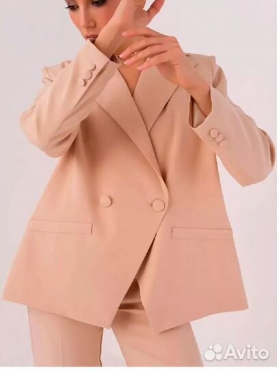 Брючный костюм женский новый