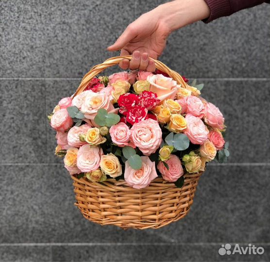 Цветы в корзинах и букеты. Доставка/Самовывоз