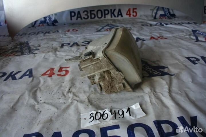 Фара правая для Toyota Corolla 8 1995-2002г