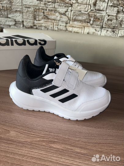 Кроссовки adidas 32 р новые