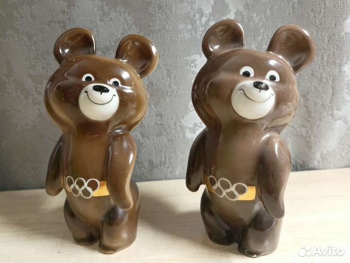 Фарфоровая статуэтка 